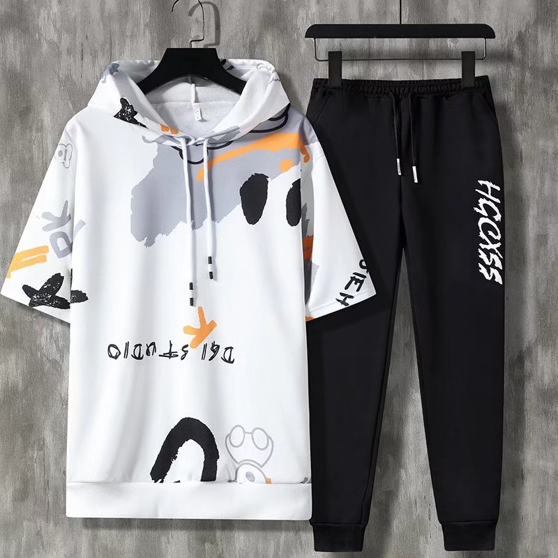 New in Hoodies & Sweatshirts M - Winter Clothing Essential recension och pris
