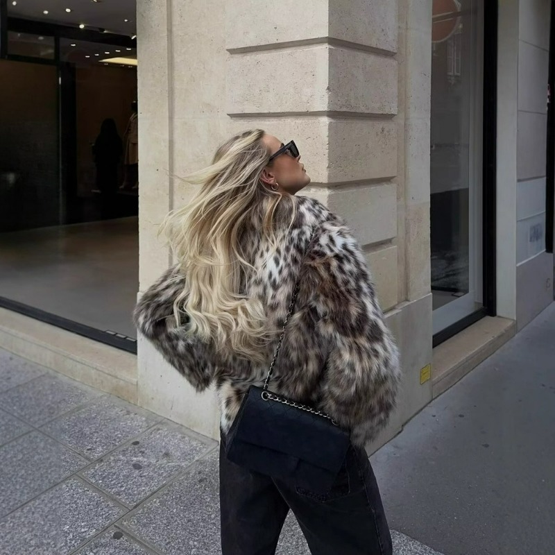 Europe Beautiful Women's Cloth - Winter Clothing Europe recension och pris